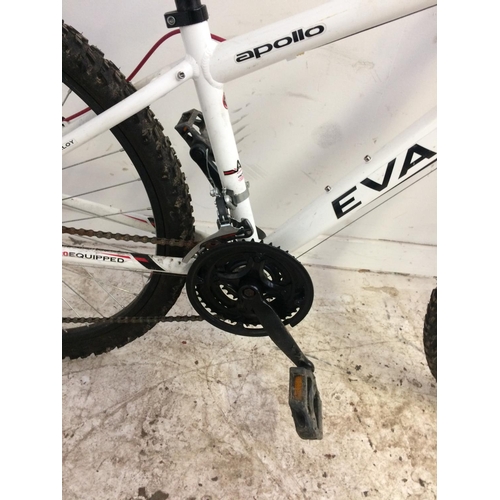 A BLACK RED AND WHITE APOLLO EVADE MENS MOUNTAIN BIKE WITH QUICK