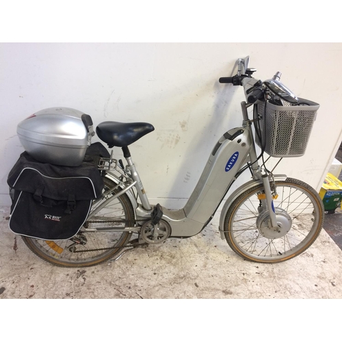 2 - A SILVER SAKURA ELECTRIC BICYCLE WITH REAR PANNIERS AND TOP BOX, SPRUNG SADDLE, 6 SPEED SHIMANO GEAR... 