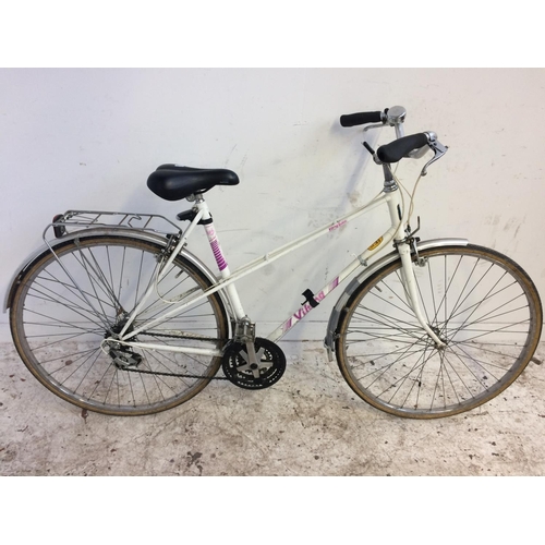 3 - A WHITE VIKING LADIES TOWN BIKE WITH GEL SADDLE AND 10 SPEED GEAR SYSTEM