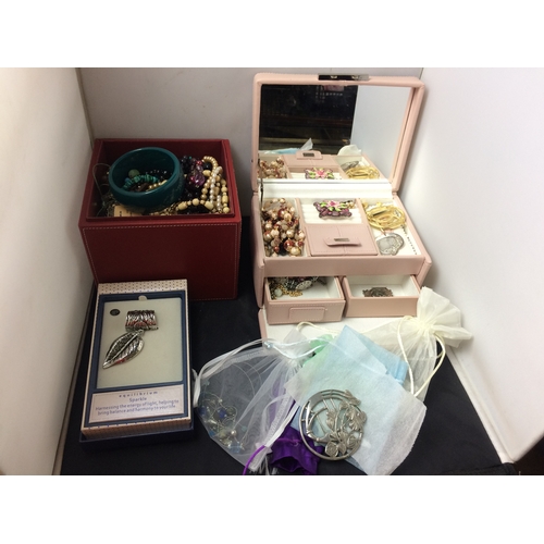 553 - TWO BOXES CONTAINING ASSORTED JEWELLERY AND WATCHES