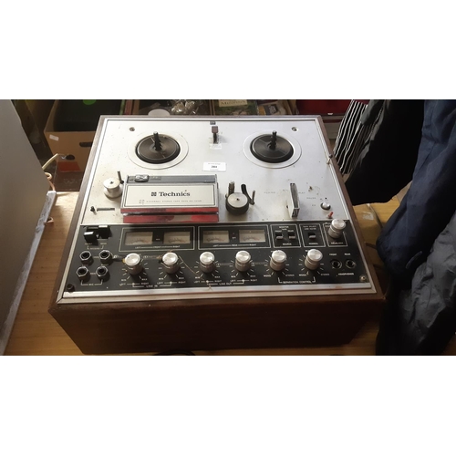 A VINTAGE TECHNICS RS741 US REEL TO REEL TAPE RECORDER