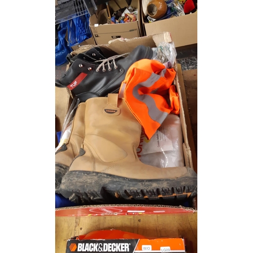 114 - A BOX CONTAINING PRO GYM SIZE 10 RIGGER BOOTS, TUF SIZE 11 SAFETY BOOTS, NEW WORK GLOVES, HI-VIS TRO... 