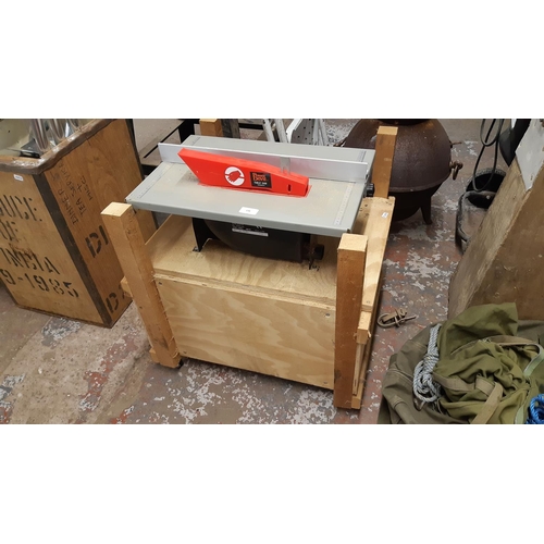 135 - A WOODEN MOUNTED POWER DEVIL PDW5039TS ELECTRIC TABLE SAW