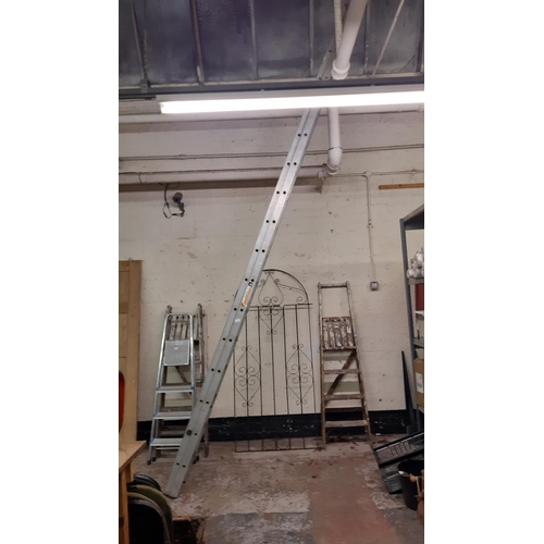 88 - A SET OF YOUNGMAN MERCURY 38 RUNG DOUBLE EXTENDABLE ALUMINIUM WORK LADDERS