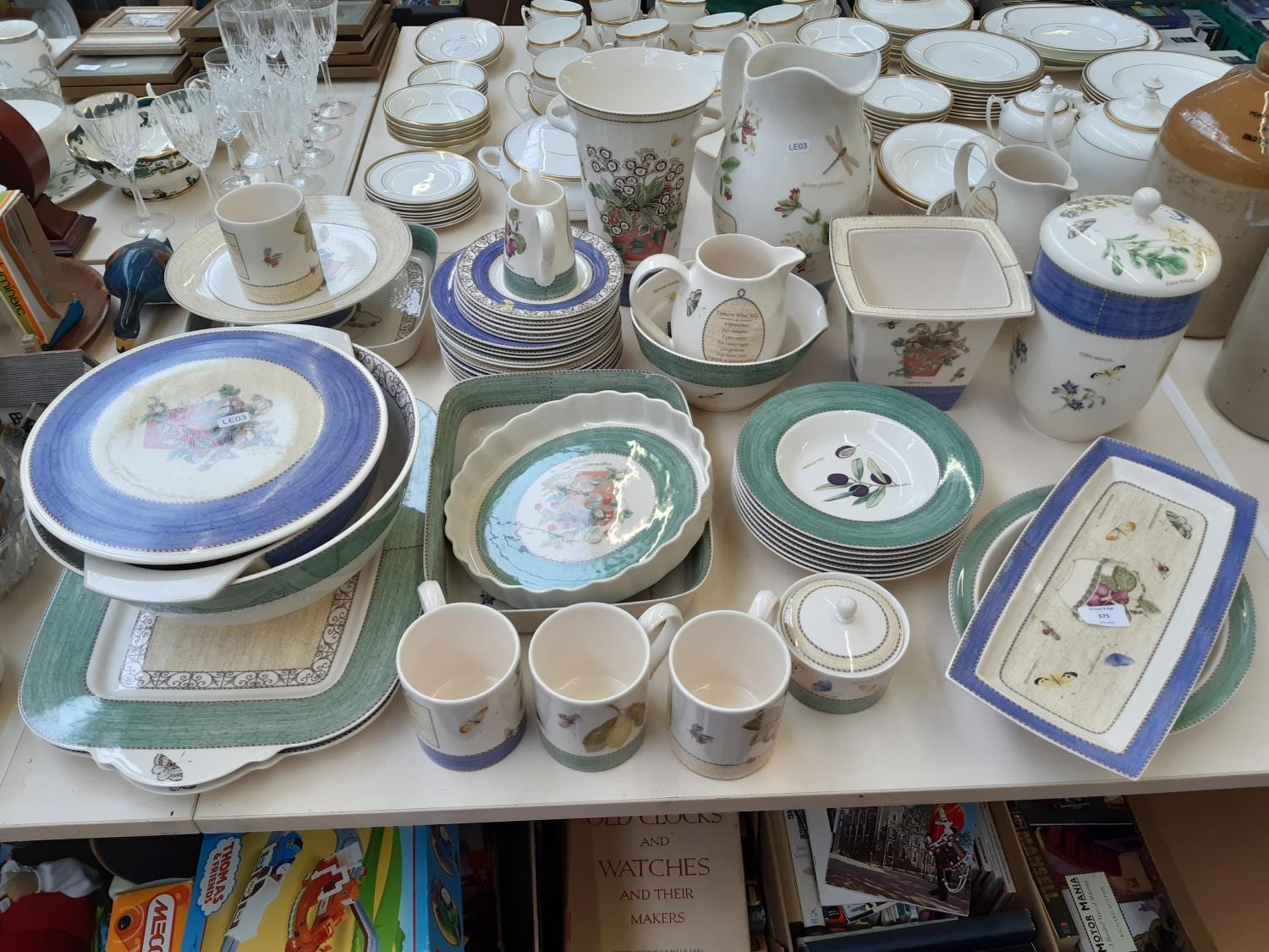 A LARGE COLLECTION OF WEDGWOOD SARAH'S GARDEN KITCHENWARE TO