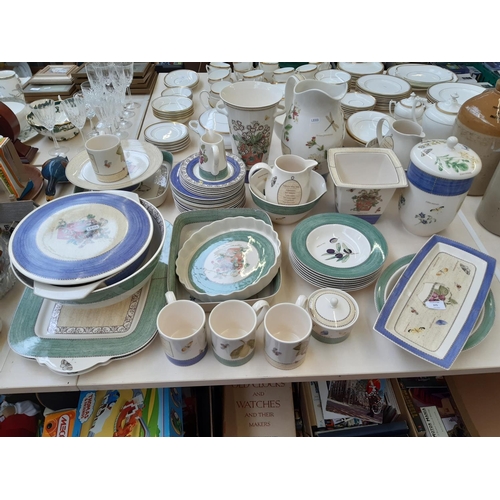 A LARGE COLLECTION OF WEDGWOOD SARAH'S GARDEN KITCHENWARE TO