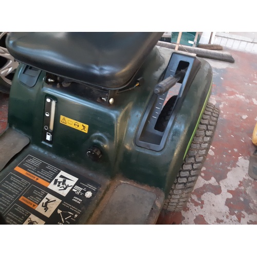 32 - A GREEN BOLENS 16 HYDRO RIDE ON TRACTOR LAWNMOWER, BRIGGS AND STRATTON ENGINE, ELECTRIC START, NEW B... 