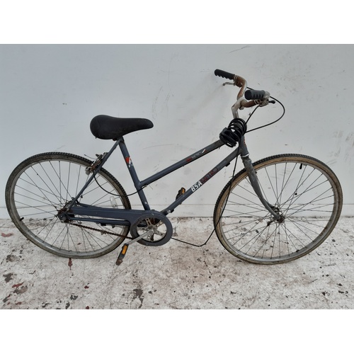 6 - A VINTAGE BLUE BSA METRO LADIES TOWN BIKE WITH 3 SPEED STURMEY ARCHER GEAR SYSTEM