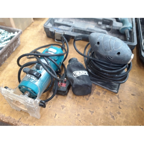 135 - TWO POWER TOOLS TO INCLUDE A GREEN MAKITA 3708F ELECTRIC ROUTER AND A BOXED DRAPER REDLINE ELECTRIC ... 