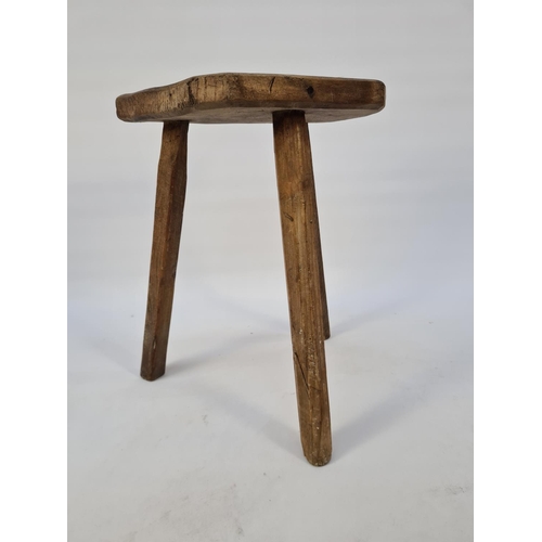 33 - A LATE 18TH/EARLY 19TH CENTURY ENGLISH ASH AND ELM TALL CUTLERS STOOL - MEASURING APPROX. HEIGHT 48C... 