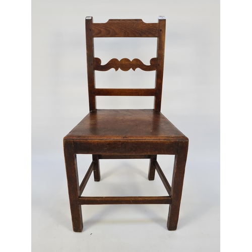 58 - AN 18TH CENTURY ELM AND OAK COUNTRY SIDE CHAIR WITH LOWER STRETCHERS AND CARVED MOUSTACHE BACK - MEA... 