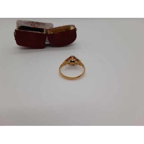 65 - A VICTORIAN HALLMARKED BIRMINGHAM 18CT GOLD LADIES RING WITH INSET DIAMANTE STONE AND SURROUNDING AM... 