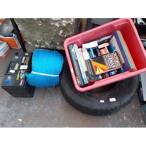 417 - FOUR ITEMS TO INCLUDE A ROLL OF NEW BLUE ROPE, NUMAX 120 AMP LEISURE BATTERY, BOX OF VARIOUS BOOKS A... 