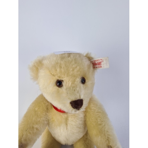 267 - A STEIFF 671043 ANNIVERSARY TEDDY BEAR CELEBRATING 100 YEARS OF STEIFF BEARS