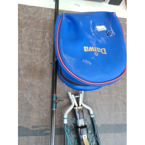 422H - A DAIWA GRAPHITE 7 TO 9 WEIGHT 10' TROUT ROD WITH CONDEX REEL, EXTENDING NET AND REEL CASE