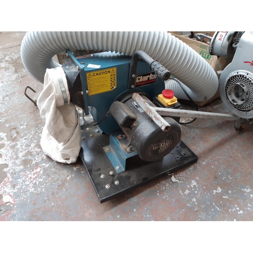 197 - A BLACK AND BLUE CLARKE WOODWORKER WOOD CHIP COLLECTOR