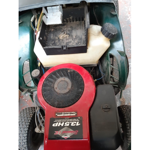 318 - A GREEN HAYTER HERITAGE RS82 RIDE ON TRACTOR LAWN MOWER IN RUNNING ORDER