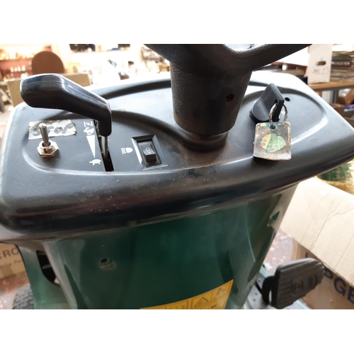 318 - A GREEN HAYTER HERITAGE RS82 RIDE ON TRACTOR LAWN MOWER IN RUNNING ORDER