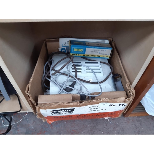 349 - A BOXED VINTAGE GNOME SLIDE PROJECTOR