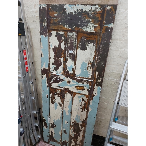 113 - A VINTAGE INTERIOR PANEL DOOR - MEASURING APPROX. 77