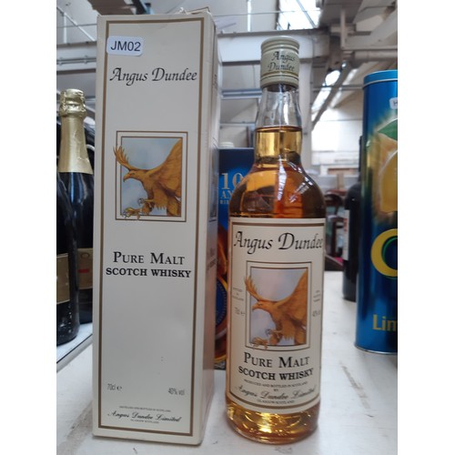 171 - A 700ml bottle of Angus Dundee Pure Malt Scotch Whisky in presentation box