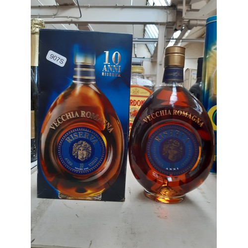 172 - A bottle of Vecchia Romagna 10 Year Old Riserva Italian Brandy in presentation box