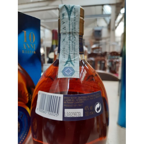 172 - A bottle of Vecchia Romagna 10 Year Old Riserva Italian Brandy in presentation box