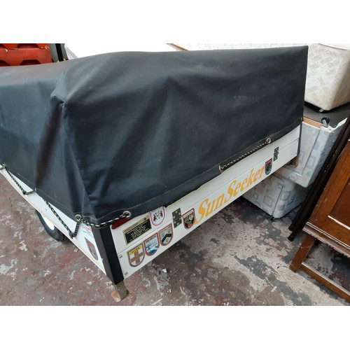 284 - A white Sunseeker Classic trailer tent measuring approx. 6ft 6