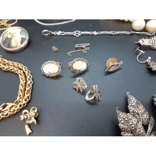 119 - A Collection of vintage and antique jewellery comprising simulated pearl necklace, bearded gentleman... 