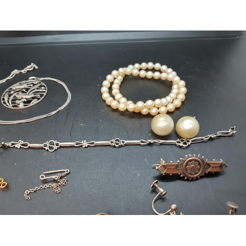 119 - A Collection of vintage and antique jewellery comprising simulated pearl necklace, bearded gentleman... 