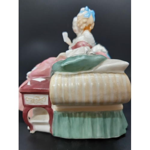 19 - A 1957 Royal Doulton 