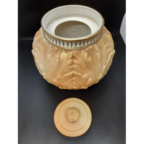 4 - A Royal China Works Grainger & Co. of Worcester blush ivory jar and cover with acanthus leaf design ... 