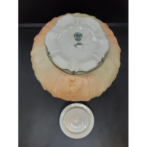 4 - A Royal China Works Grainger & Co. of Worcester blush ivory jar and cover with acanthus leaf design ... 