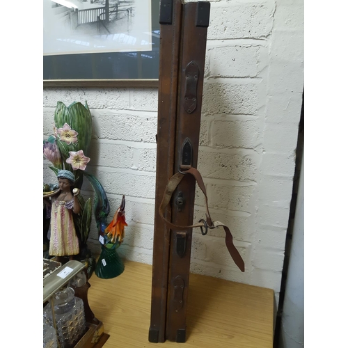 46 - A late 19th/early 20th century brown leather shotgun case, the exterior having heavy duty brass corn... 