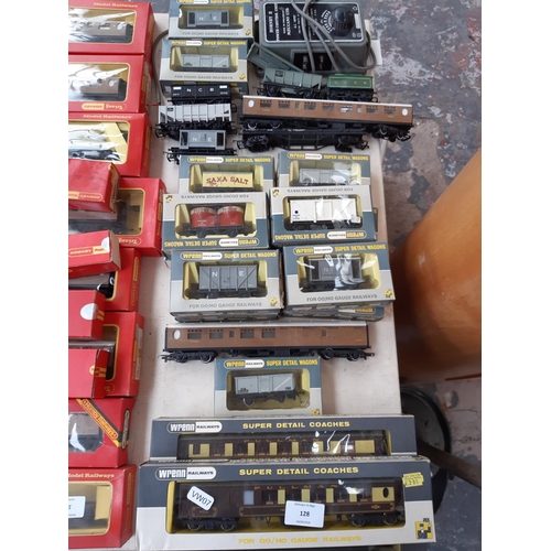 128 - A large collection of mostly Wrenn boxed and unboxed model railway accessories to include W6000 Pull... 