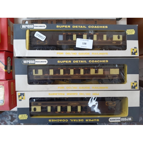 128 - A large collection of mostly Wrenn boxed and unboxed model railway accessories to include W6000 Pull... 