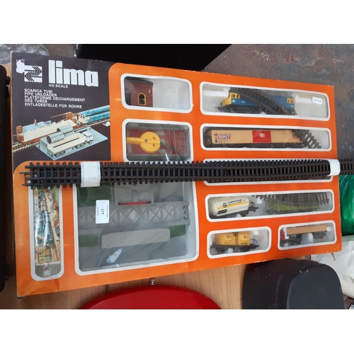 177 - A boxed Lima ‘Ho’ scale model railway set