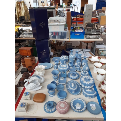 200 - A large collection of mixed china to include 33 pieces of pale blue Wedgwood Jasperware, a pink Wedg... 