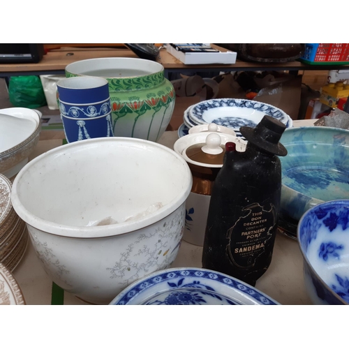 209 - A collection of mixed China to include blue and white Minton ‘Delft’ lidded tureen, Copeland Spode I... 