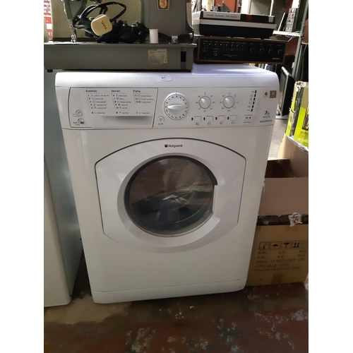 812 - A Hotpoint Aquarius WDL 5490 7kg washing machine