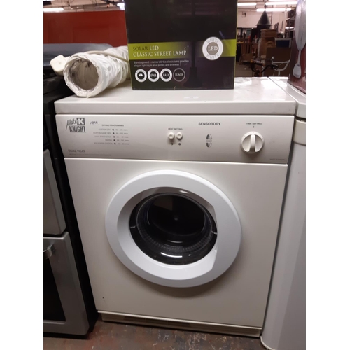 868 - A White Knight sensordry tumble dryer