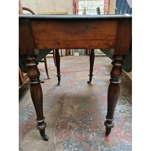 632 - A 19th century mahogany drop leaf occasional table