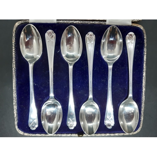 94 - Six hallmarked silver golfing teaspoons by Walker & Hall to include four hallmarked Chester dated 19... 