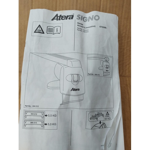 681 - A boxed pair of Atera car roof bars