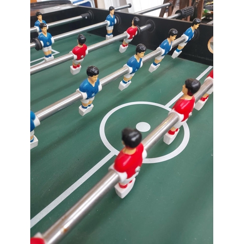 695 - A 4' x 2' table football game with ball