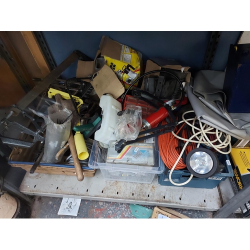 747 - A large mixed lot to include air powered tools, abrasive paper, Halfords screwdriver set, foot pump,... 