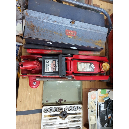 879 - A mixed lot to include a vintage blue Enox cantilever toolbox, a red Par-x mechanics top box, cased ... 