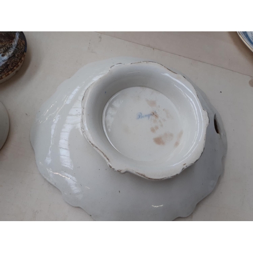 195 - Six piece of mixed china to include a Furnivals Ltd. blue and white oval serving plate, blue and whi... 