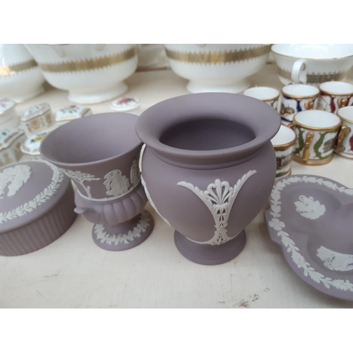 205 - A collection of eight pieces of Wedgwood Lilac Jasperware to include egg shaped trinket pot, two tri... 