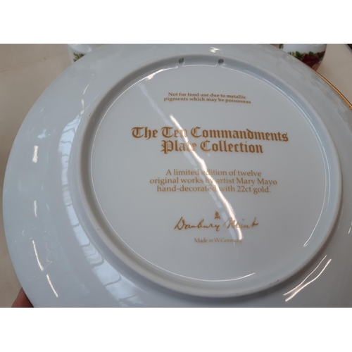 211 - A set of twelve Danbury Mint (The 10 Commandments plate collection) limited Edition collectors plate... 